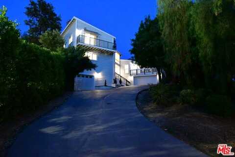 19555 Oxnard St, Tarzana, CA 91356