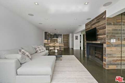 11645 Montana Ave, Los Angeles, CA 90049