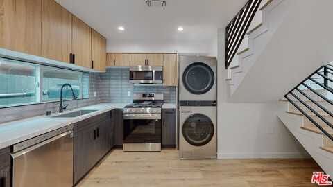 16010 Cantlay St, Van Nuys, CA 91406