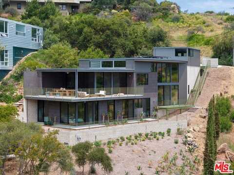 20485 Medley Ln, Topanga, CA 90290