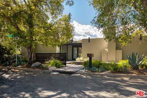 1280 Glen Oaks Blvd, Pasadena, CA 91105