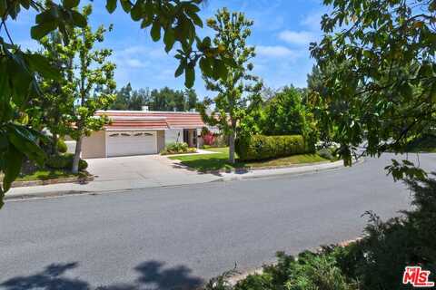 23637 Park Belmonte, Calabasas, CA 91302