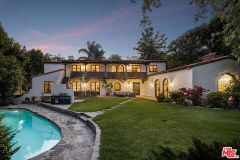 1851 Outpost Dr, Los Angeles, CA 90068