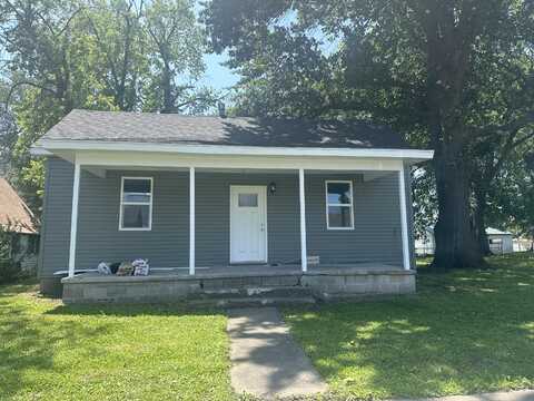 564 North ST, Marshall, MO 65340