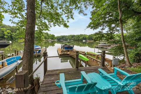 10452 Quiet Bay Court, Charlotte, NC 28278