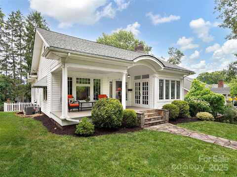 25 Mount Vernon Circle, Asheville, NC 28804