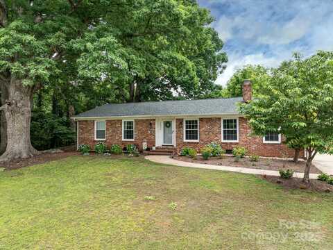 3042 Cresthill Drive, Charlotte, NC 28212