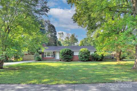 3951 Whitehall Drive, Charlotte, NC 28208
