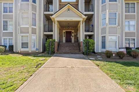 6224 Rosecroft Drive, Charlotte, NC 28215
