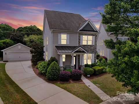 8702 Aspinwall Drive, Charlotte, NC 28216