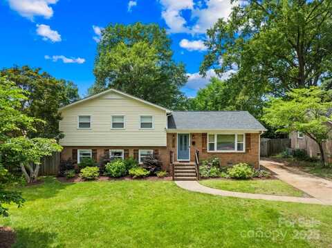 2919 Dunaire Drive, Charlotte, NC 28205