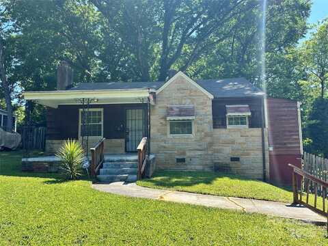 617 Ambassador Street, Charlotte, NC 28208
