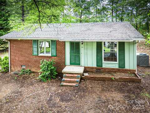 24 19th Street NW, Hickory, NC 28601