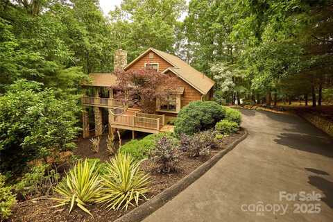 201 W Chimney Crossing, Hendersonville, NC 28739