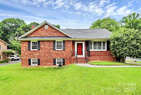 6908 Lancer Drive, Charlotte, NC 28226