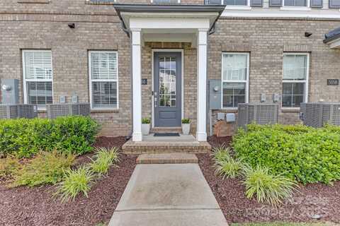 5060 Harrowsmith Lane, Charlotte, NC 28204
