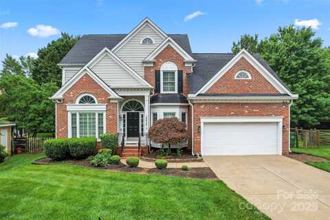 6632 Hawksnest Drive, Charlotte, NC 28269