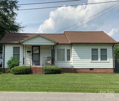 1721 9th Avenue NE, Hickory, NC 28601