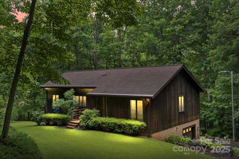 460 27th Avenue Circle NW, Hickory, NC 28601