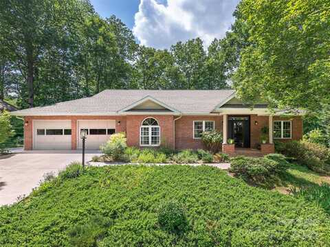 306 Croydon Drive, Hendersonville, NC 28791