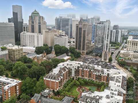 300 W 5th Street, Charlotte, NC 28202