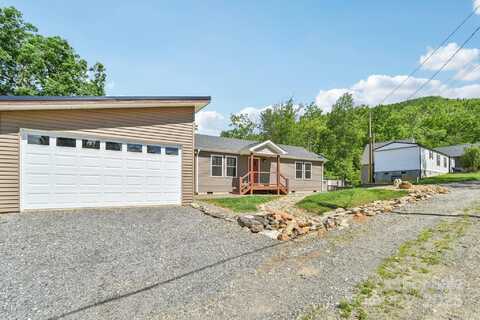 9 Circle Drive, Black Mountain, NC 28711