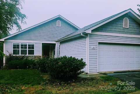 158 Clear Creekside Drive, Hendersonville, NC 28792