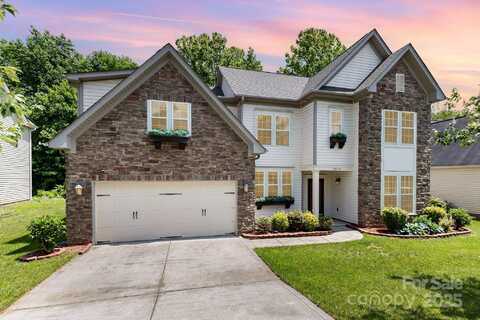 10129 Loch Lomond Drive, Charlotte, NC 28278