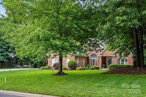 10501 Olde Irongate Lane, Mint Hill, NC 28227