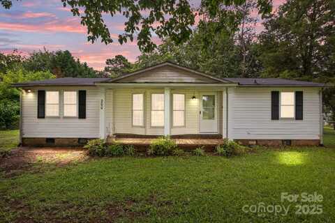 200 Southwood Park Road, Mooresville, NC 28117