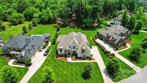 300 Wheatberry Hill Drive, Weddington, NC 28104