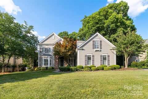 10927 Thornhill Club Drive, Charlotte, NC 28277