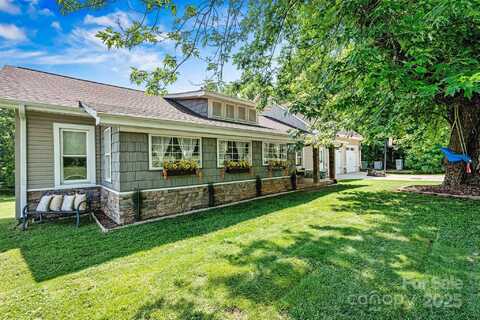 454 N Eastway Drive, Troutman, NC 28166