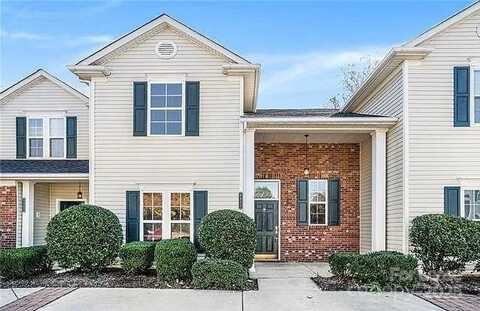 8881 Cinnabay Drive, Charlotte, NC 28216