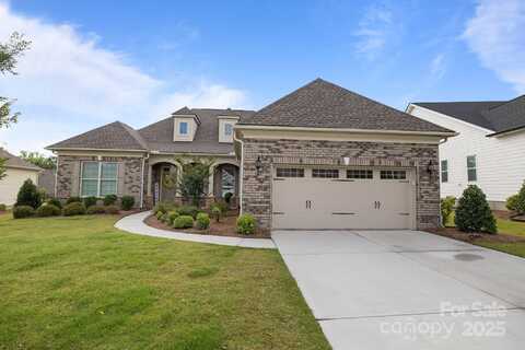82120 Standing Oak Drive, Charlotte, NC 28278