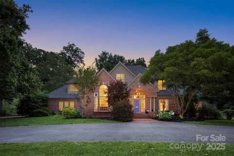 118 Holcombe Cove Road, Candler, NC 28715