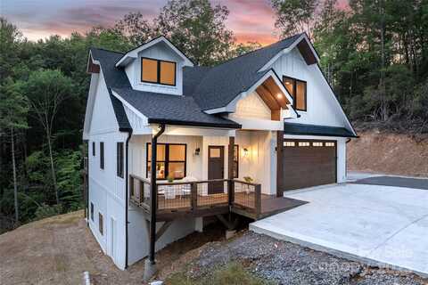 19 Terrace Forest Trail unit: 2, 3, 4, Horse Shoe, NC 28742
