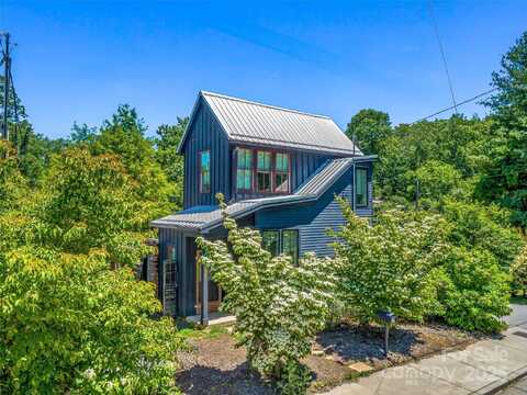 6 Wamboldt Avenue, Asheville, NC 28806