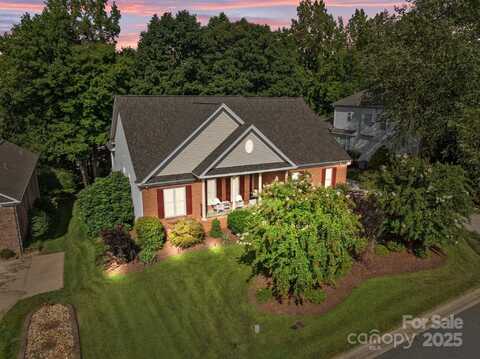 1525 Valhalla Drive, Denver, NC 28037