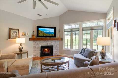 91 Triple Fairways Drive, Hendersonville, NC 28739