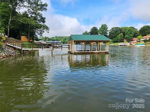 6902 Shade Tree Lane, Sherrills Ford, NC 28673