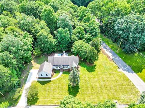 511 Brookwood Drive, Statesville, NC 28677