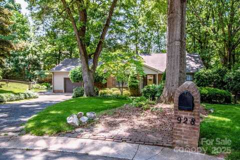 928 Tally Ho Court, Charlotte, NC 28212