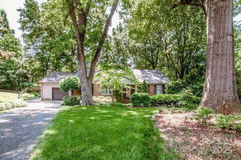 928 Tally Ho Court, Charlotte, NC 28212
