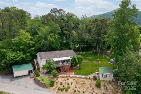55 Upper Moffitt Road, Asheville, NC 28805