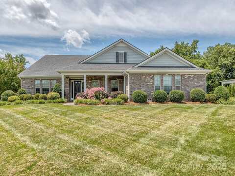 314 Candella Drive, Matthews, NC 28104