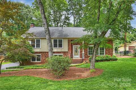 7050 Knightswood Drive, Charlotte, NC 28226