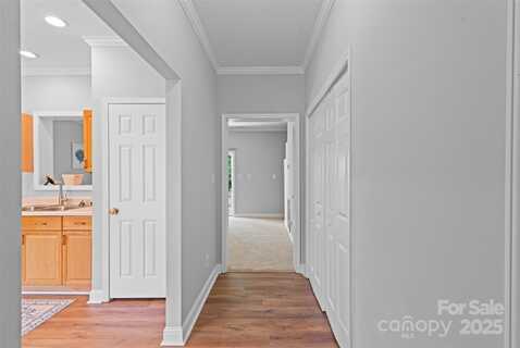 7019 Walnut Ridge Court, Charlotte, NC 28217