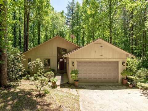 22 Delacy Drive, Hendersonville, NC 28739