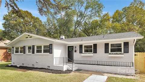 5442 Kinsale Lane, Charlotte, NC 28215